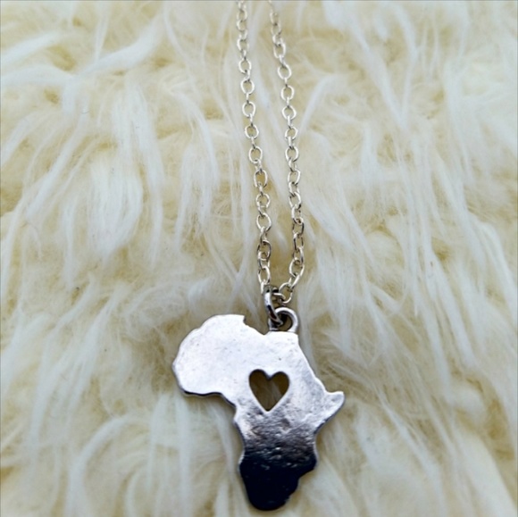 Love africa necklace - Picture 2 of 3